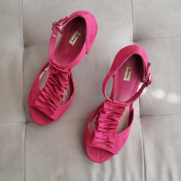 Olsenboye Sofia Ankle Strap Platform - Picture 8 of 10